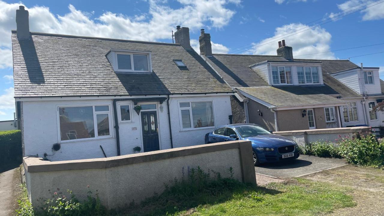 Ivy Seaside Hot Tub Retreat Holiday home Seahouses